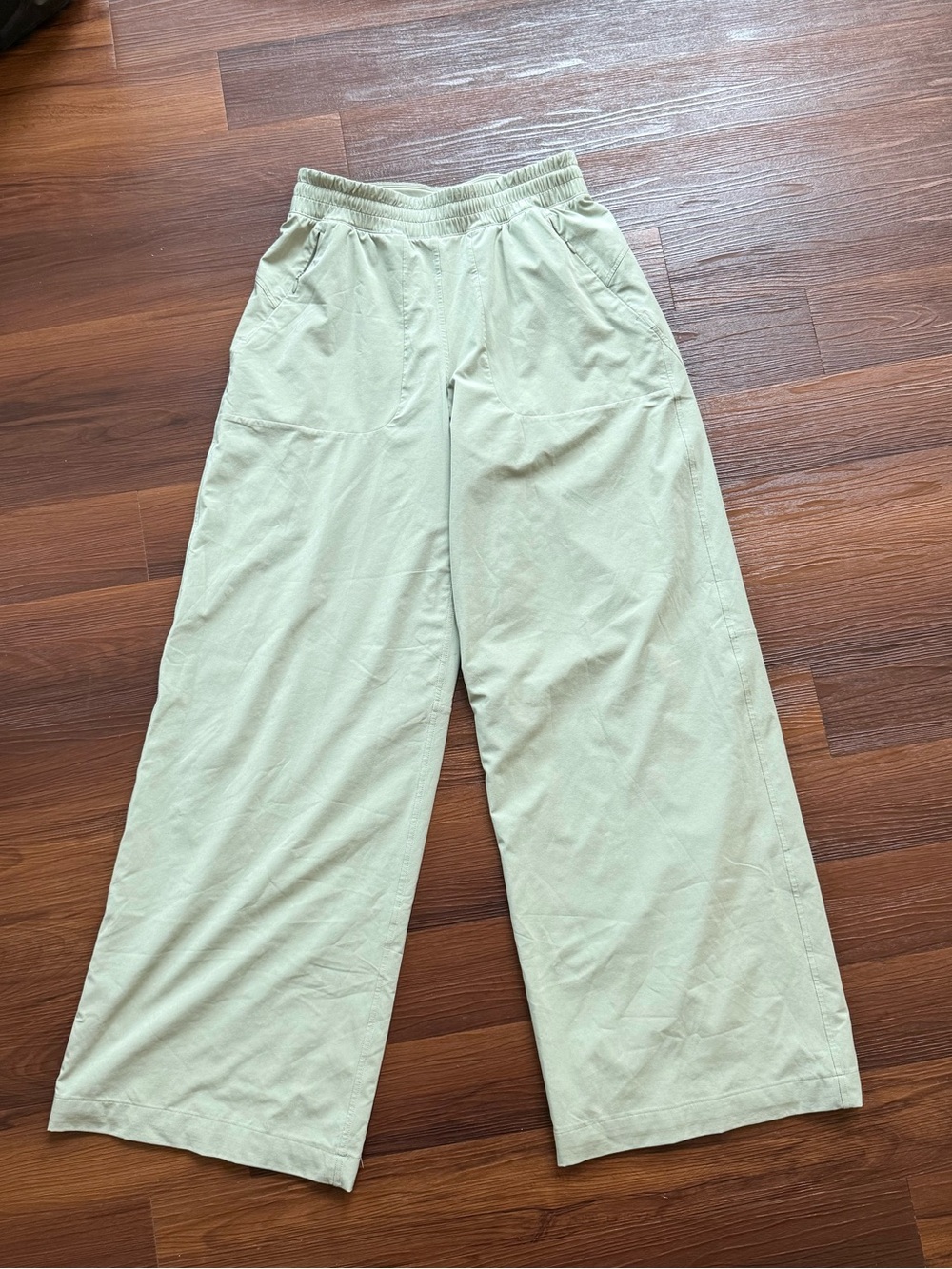 Lululemon Stretch High Rise Wide Leg Pant Sage Green- size 4